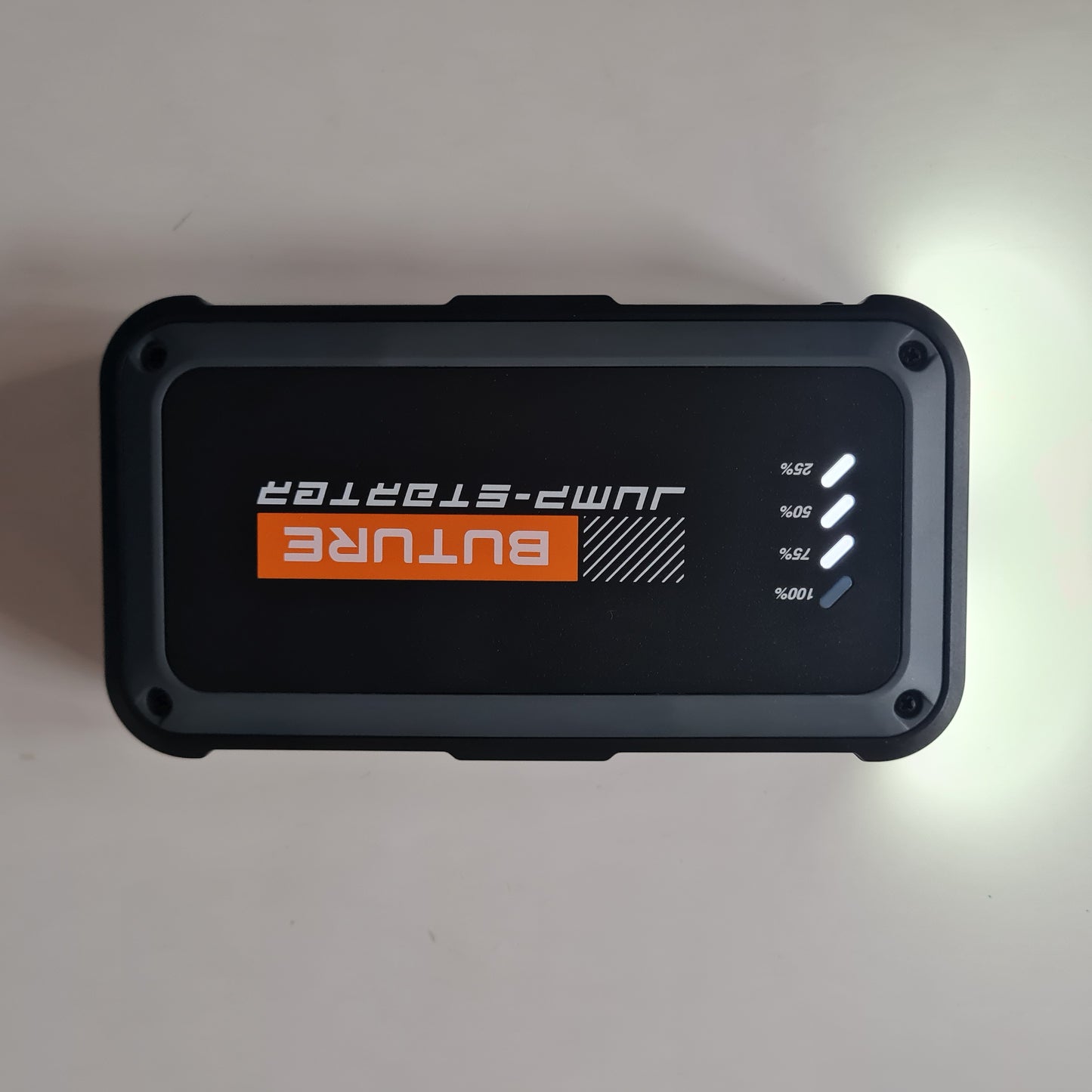 BUTURE 3000A Jump starteris 16800mAh